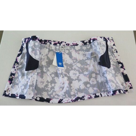 adidas H20446 Women's Sz 2XS Multicolor/Legend Ink Button Down Skirt - Picture 7 of 8